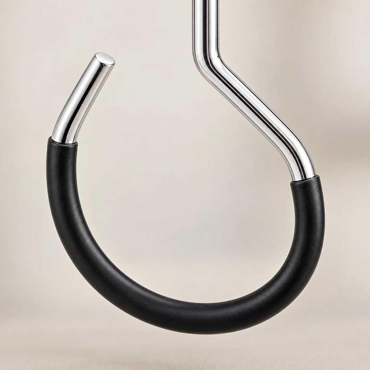 CapHolda - Space-Saving Hat Hanger